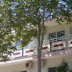 布里斯托公寓式酒店