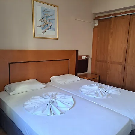 Bristol Apartmanhotel 2*