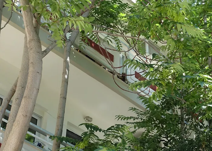 Bristol Apartmanhotel 2*