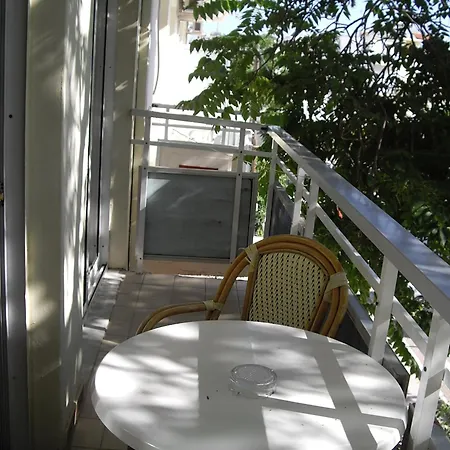 Bristol Lejlighedshotel Kos By