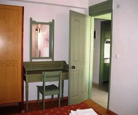 Apart Otel Bristol